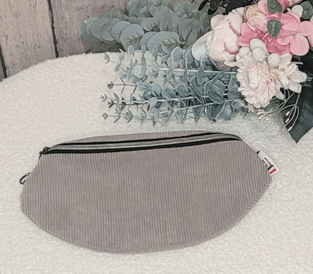 Sac banane velours gris doublure noire zip argenté